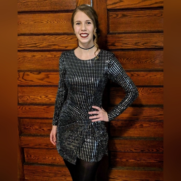 ASTR THE LABEL Metallic Dress Size XS - Picture 2 of 7